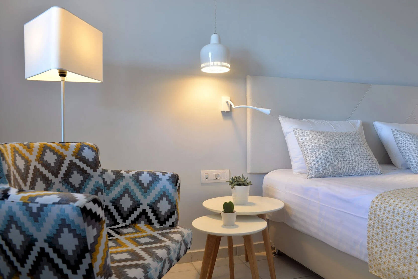 superior double room sea view interior 04