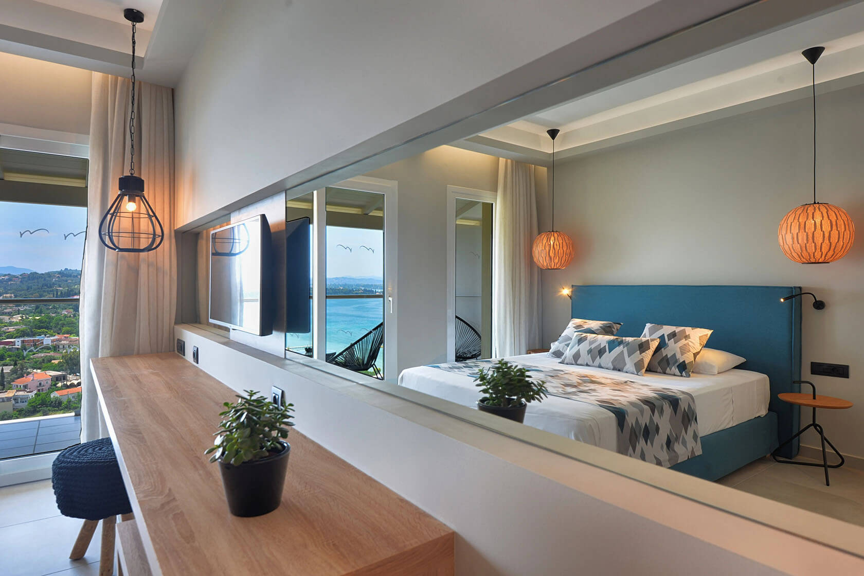 superior triple room sea view interior 03